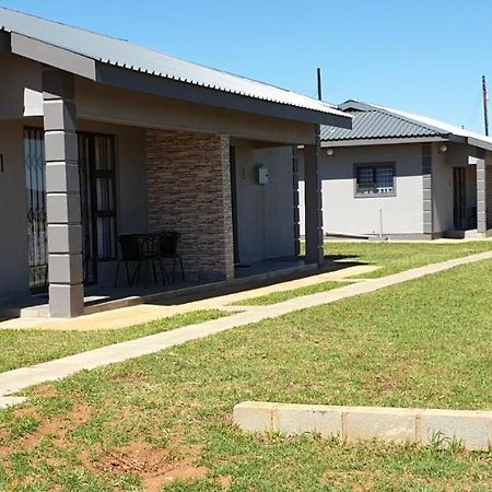 Enkhosi Guest Lodge Nhlangano Luaran gambar