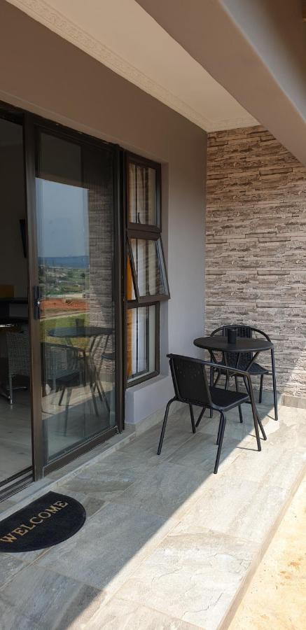 Enkhosi Guest Lodge Nhlangano Luaran gambar